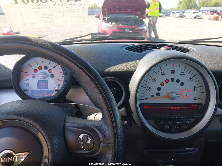 2011 Mini Cooper Clubman VIN: WMWZF3C53BTX81741 Lot: 44798801