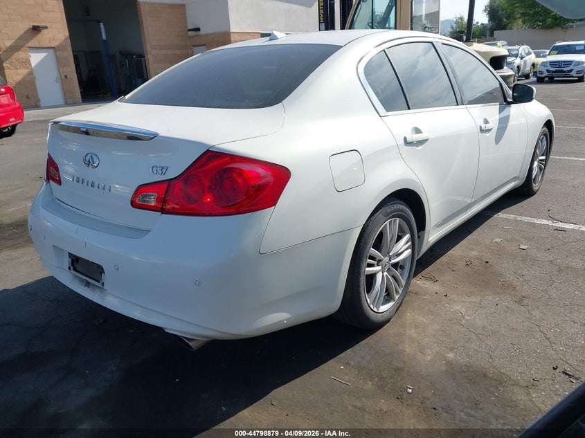 2012 Infiniti G37 Journey