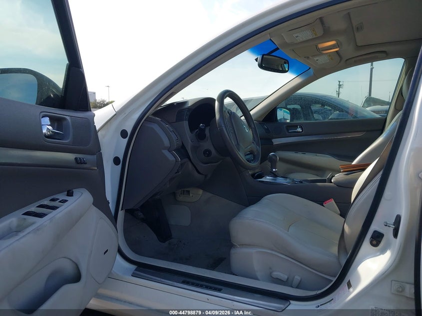 2012 Infiniti G37 Journey