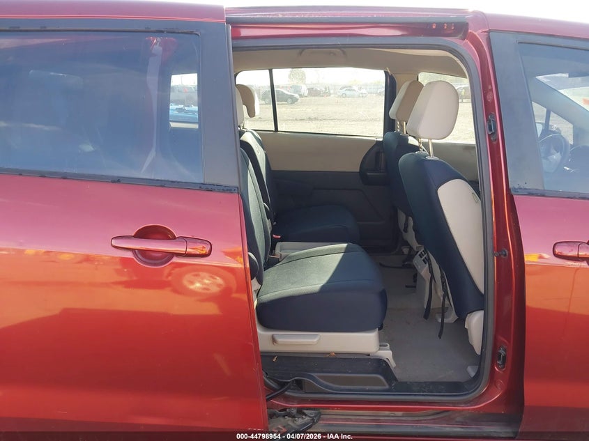 2010 Mazda Mazda5 Sport VIN: JM1CR2W38A0383977 Lot: 44798954