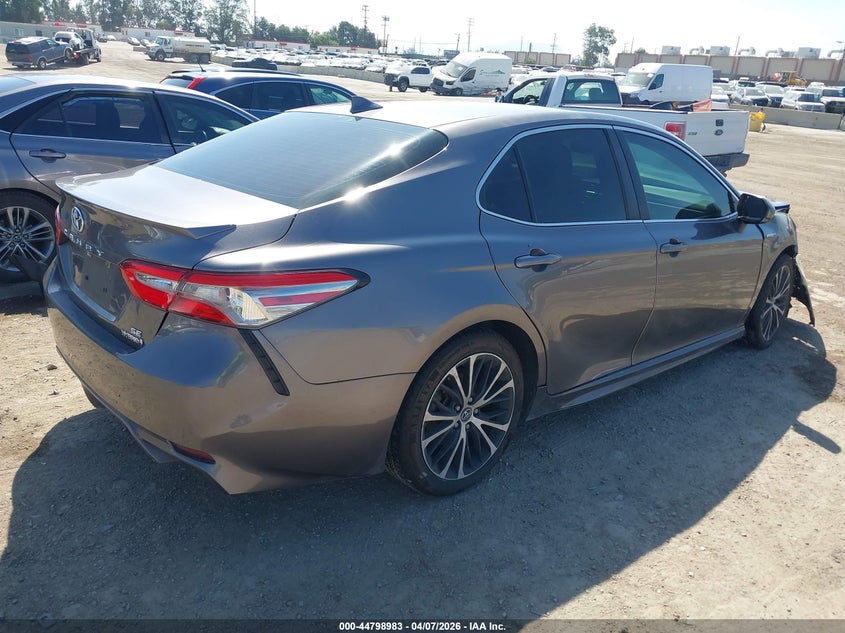 2019 Toyota Camry Hybrid Se