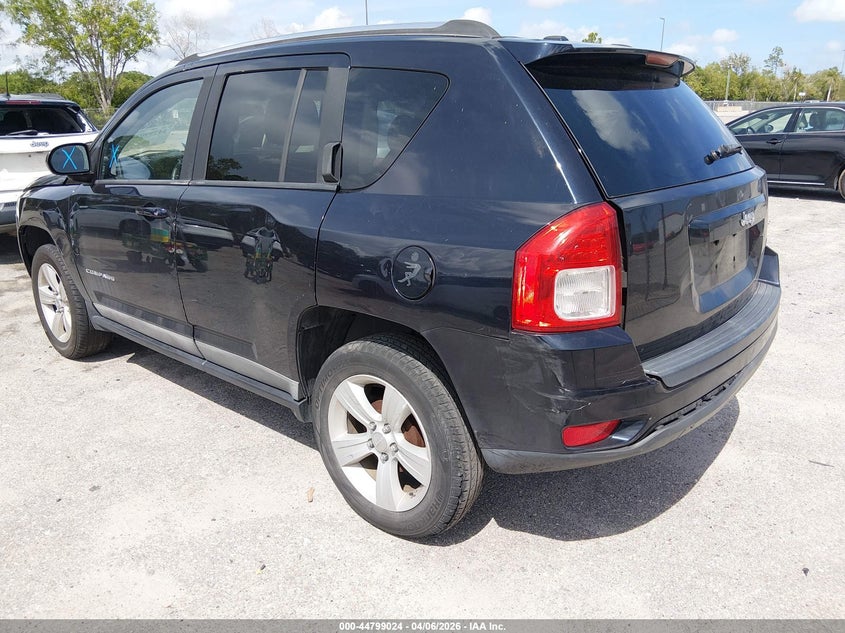 Vin: 1j4nt1fb0bd137750, lot: 45296290, jeep compass 20113