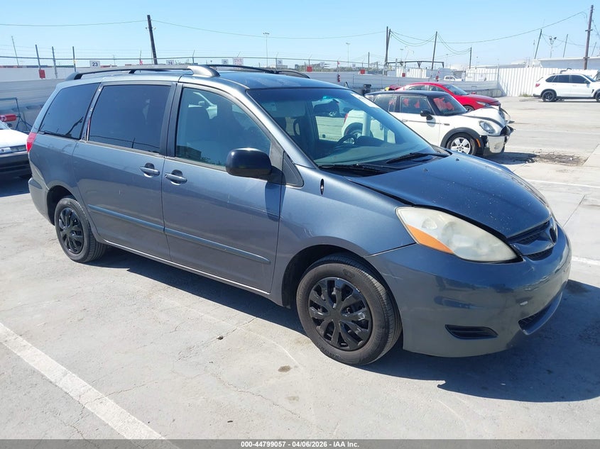 2008 TOYOTA SIENNA LE