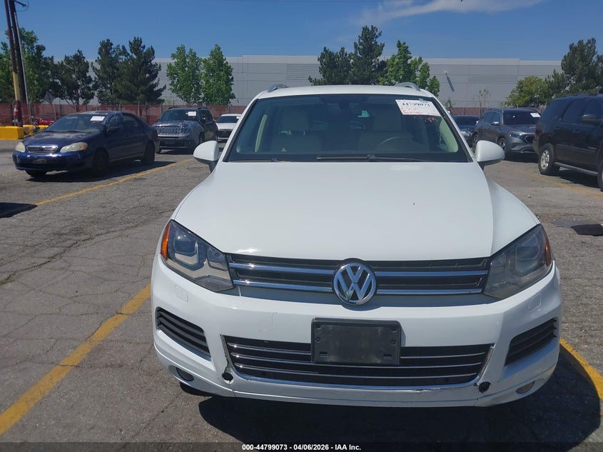 2014 Volkswagen Touareg 3.6L Sport VIN: WVGEF9BP9ED012503 Lot: 44799073