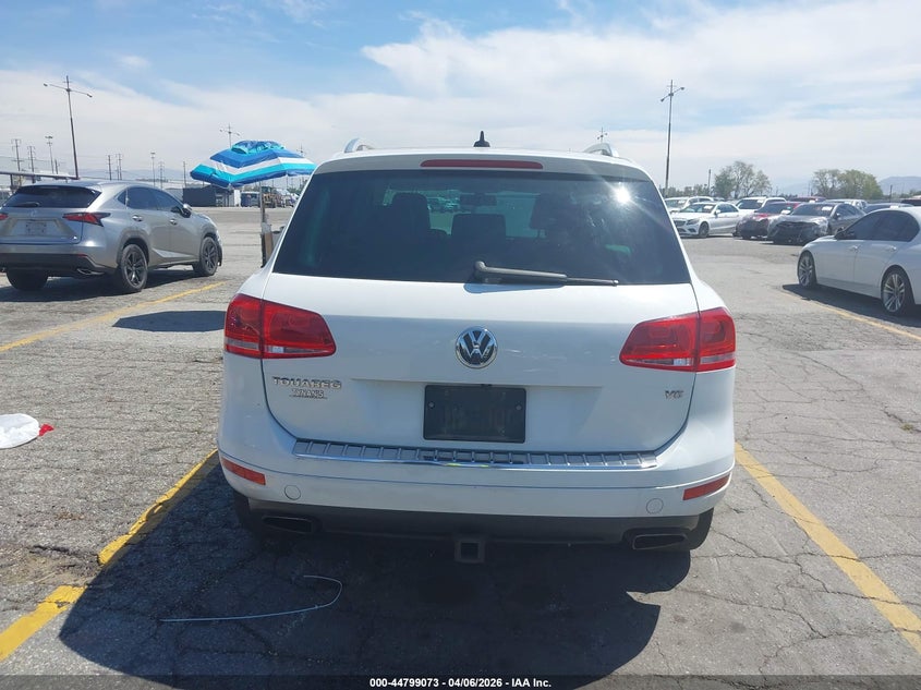 2014 Volkswagen Touareg 3.6L Sport VIN: WVGEF9BP9ED012503 Lot: 44799073