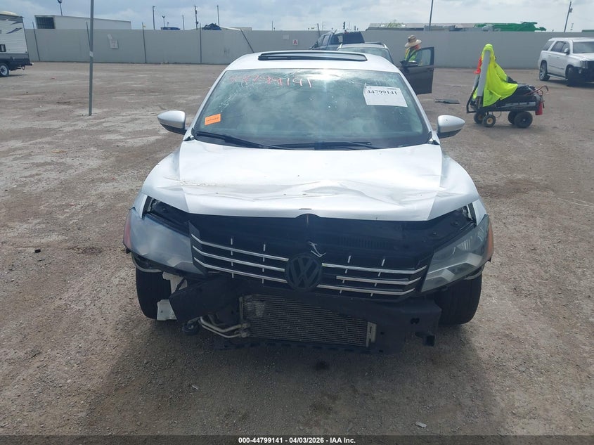 2012 Volkswagen Passat 2.5 2.5L Sel silver Lot 111044799141 Vin 1VWCP7A33CC028479