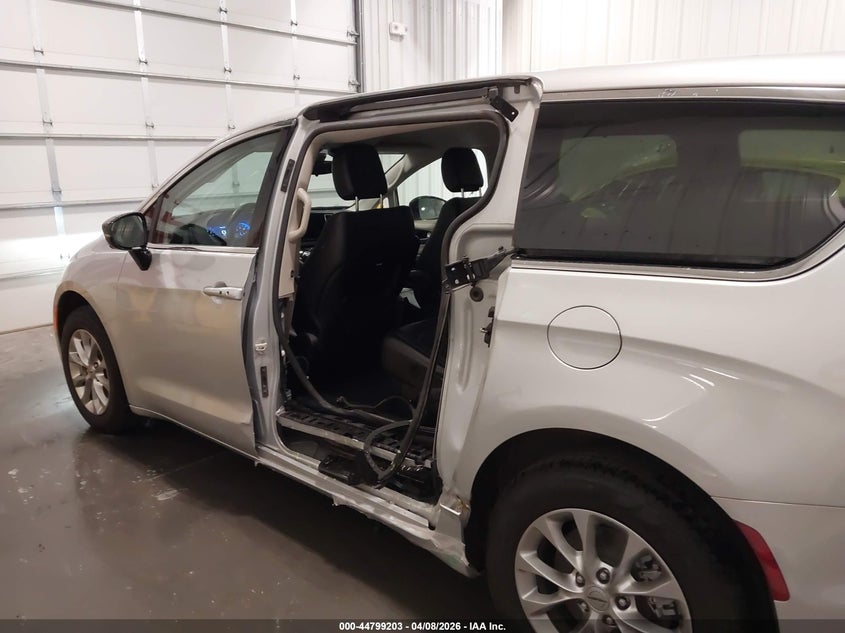 2024 CHRYSLER PACIFICA VAN 3.6L V-6 DOHC, VVT, 287HP