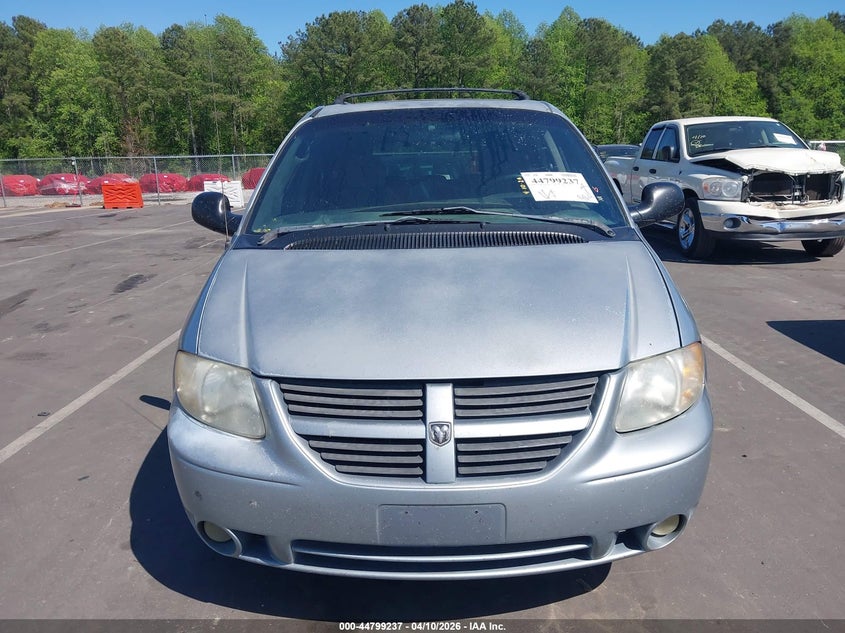 2005 Dodge Grand Caravan Sxt VIN: 2D4GP44LX5R196244 Lot: 44799237