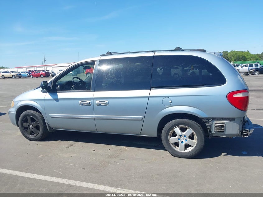 2005 Dodge Grand Caravan Sxt VIN: 2D4GP44LX5R196244 Lot: 44799237