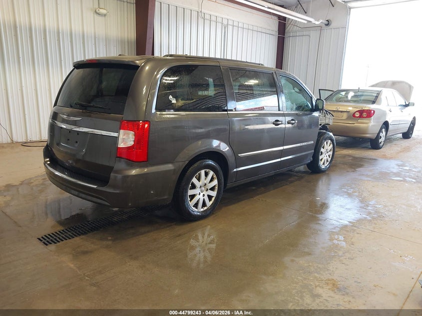 2016 Chrysler Town & Country Touring