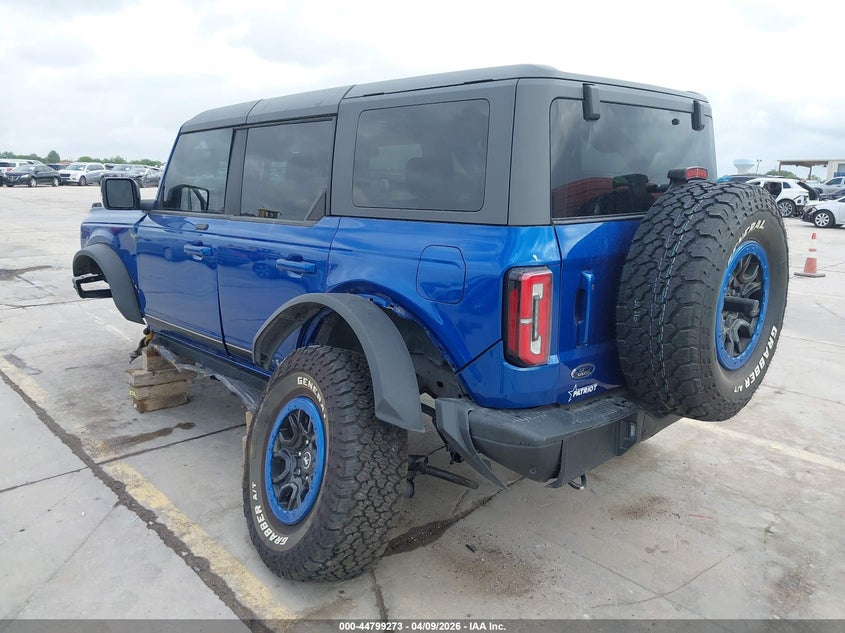 1FMEE5EP1MLA42056 2021 Ford Bronco 2.7 First Edition blue