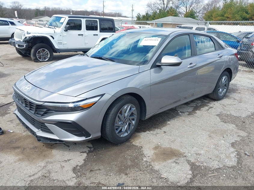 2025 HYUNDAI ELANTRA HYBRID auction photo 2