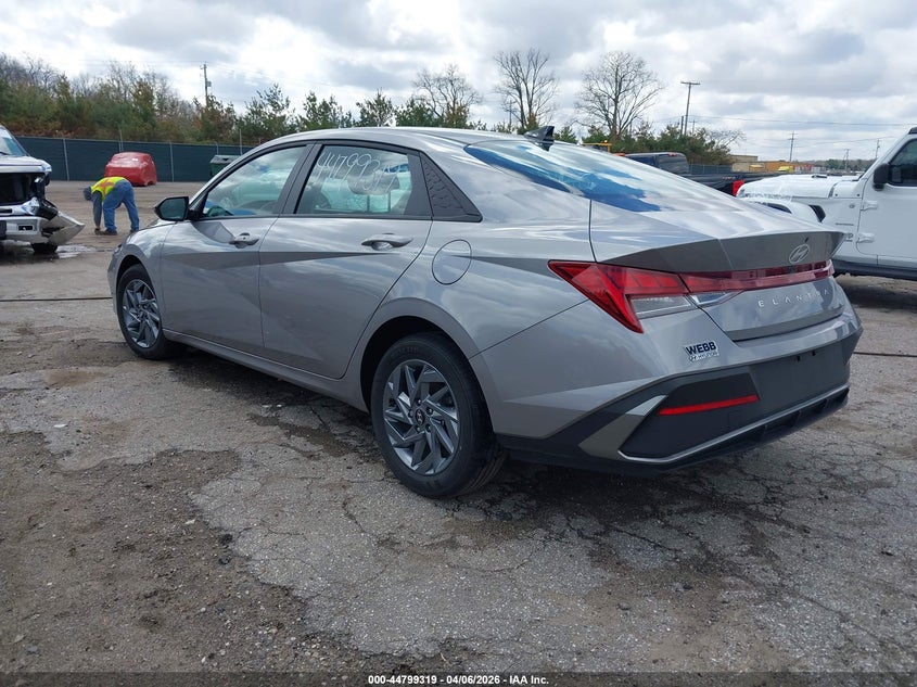 2025 HYUNDAI ELANTRA HYBRID auction photo 3