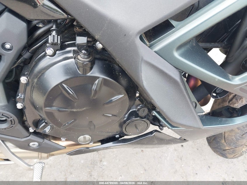 2025 Kawasaki Ex650 P VIN: ML5EXEP12SDAF9004 Lot: 44799365