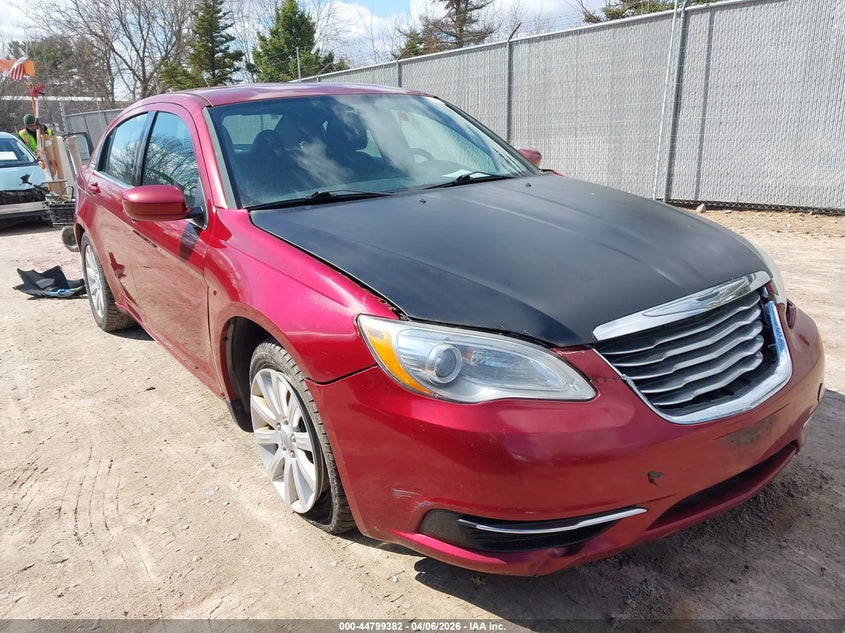 2013 Chrysler 200 Touring