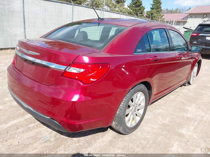 2013 Chrysler 200 Touring