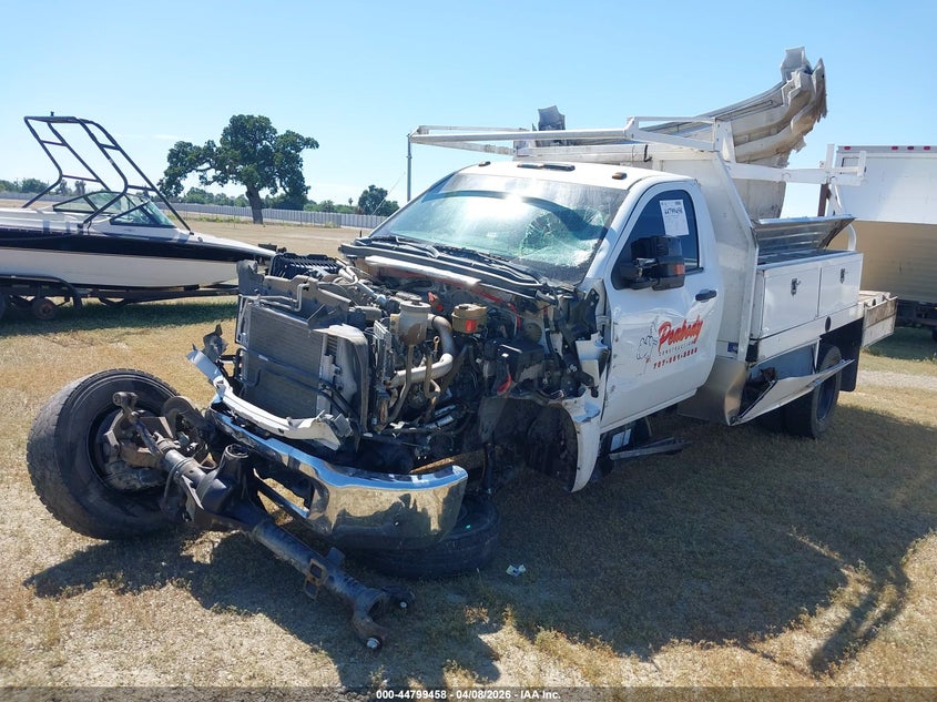 2019 CHEVROLET SILVERADO 6500HD auction photo 2