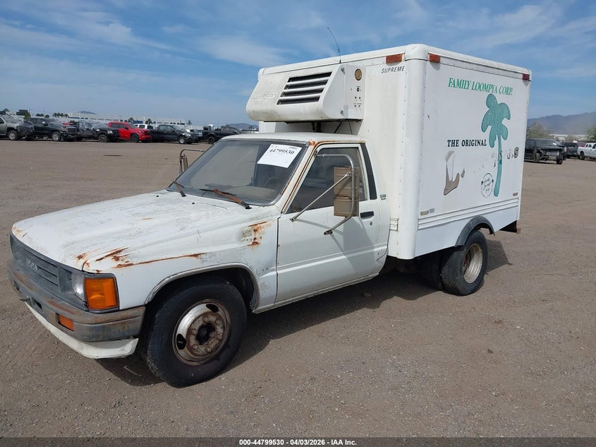 1987 Toyota Pickup Cab Chassis Rn55