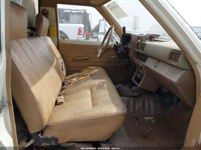 1987 Toyota Pickup Cab Chassis Rn55