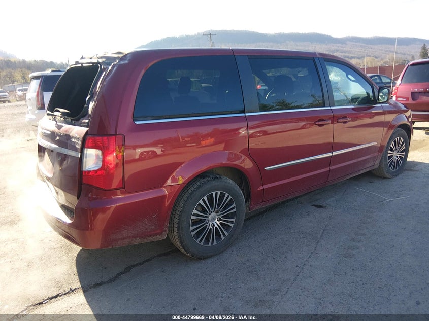 2014 Chrysler Town & Country S