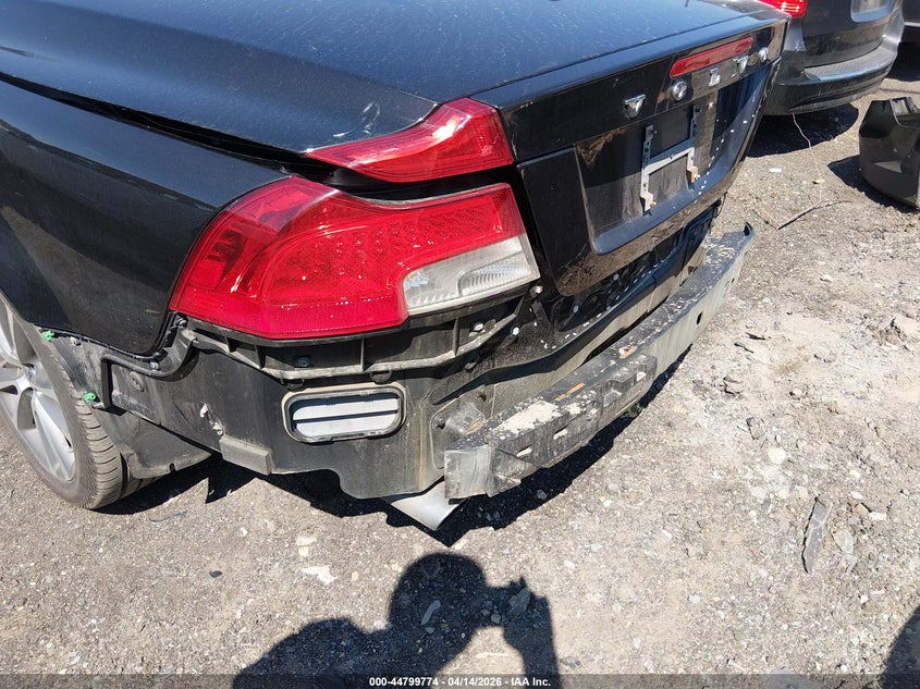 2013 Volvo C70 T5 VIN: YV1672MCXDJ141917 Lot: 44799774