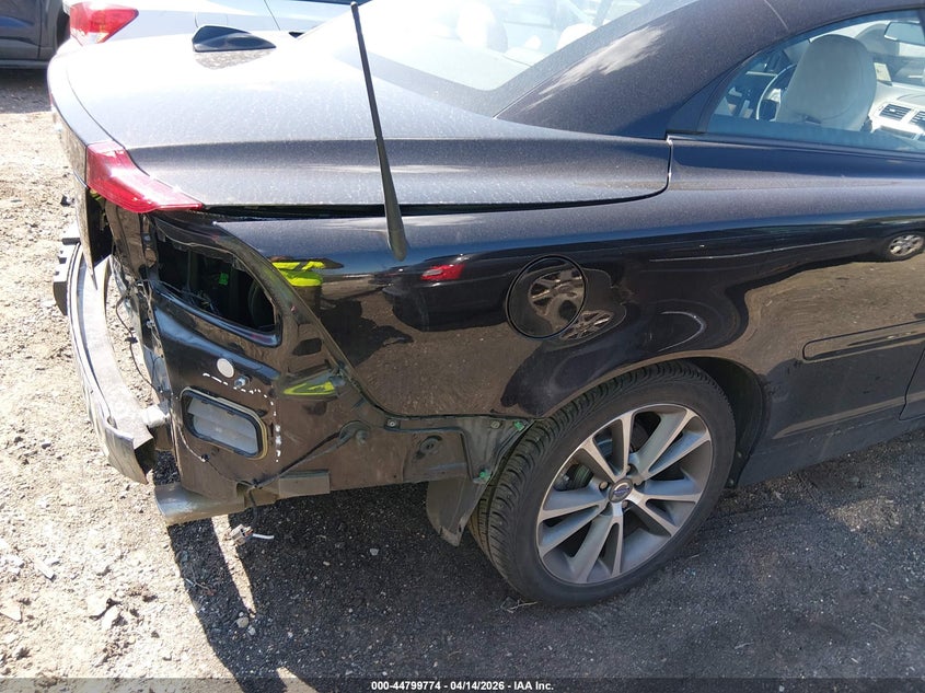 2013 Volvo C70 T5 VIN: YV1672MCXDJ141917 Lot: 44799774