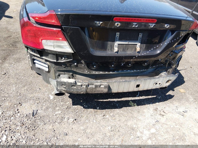 2013 Volvo C70 T5 VIN: YV1672MCXDJ141917 Lot: 44799774