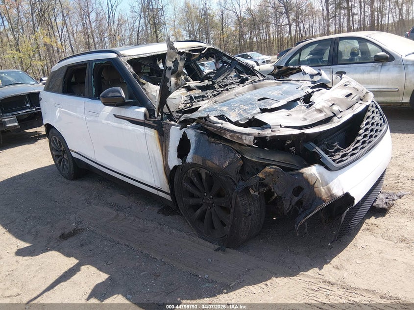 2018 Land Rover Range Rover Velar P380 Se R-Dynamic VIN: SALYL2RV0JA744481 Lot: 44799793