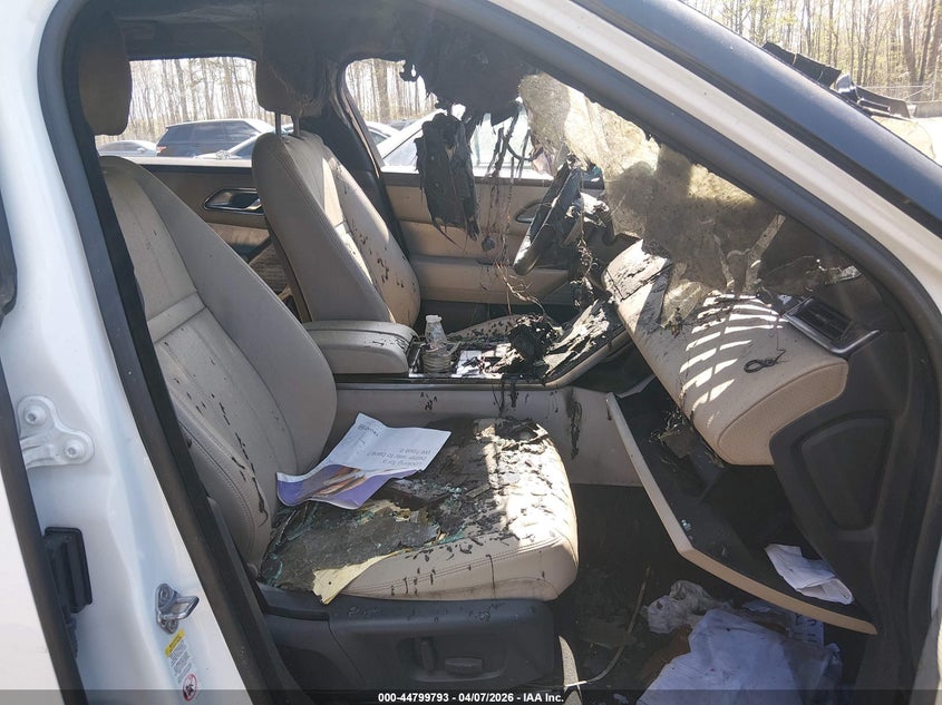 2018 Land Rover Range Rover Velar P380 Se R-Dynamic VIN: SALYL2RV0JA744481 Lot: 44799793