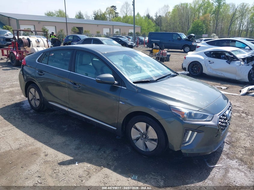 2020 Hyundai Ioniq Hybrid Se