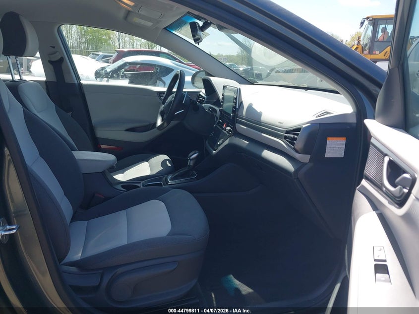 2020 Hyundai Ioniq Hybrid Se