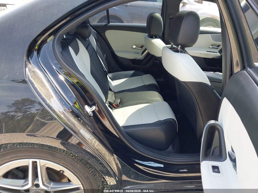 2019 Mercedes-Benz A 220 VIN: WDD3G4EB7KW013800 Lot: 44799820
