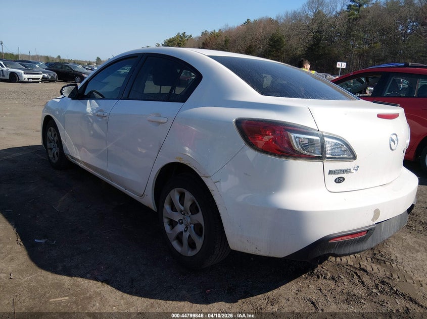 Vin: jm1bl1ug5b1356020, lot: 45297112, mazda mazda3 i sport 20113