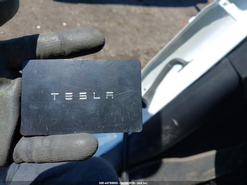 2022 Tesla Model y Long Range Dual Motor All-Wheel Drive white Lot 111044799989 Vin 7SAYGDEEXNF309285