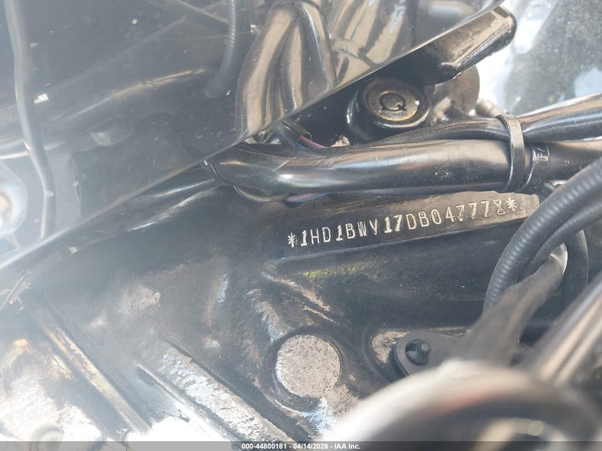 2013 Harley-Davidson Flstc Heritage Softail Classic VIN: 1HD1BWV17DB047778 Lot: 44800181