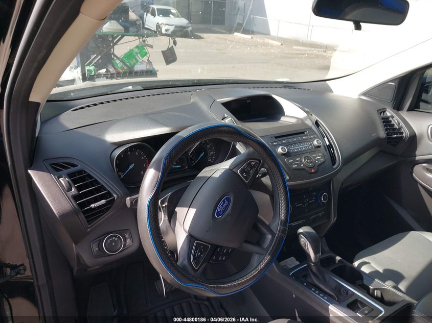 VIN 1FMCU0F72HUB15916 2017 FORD ESCAPE S