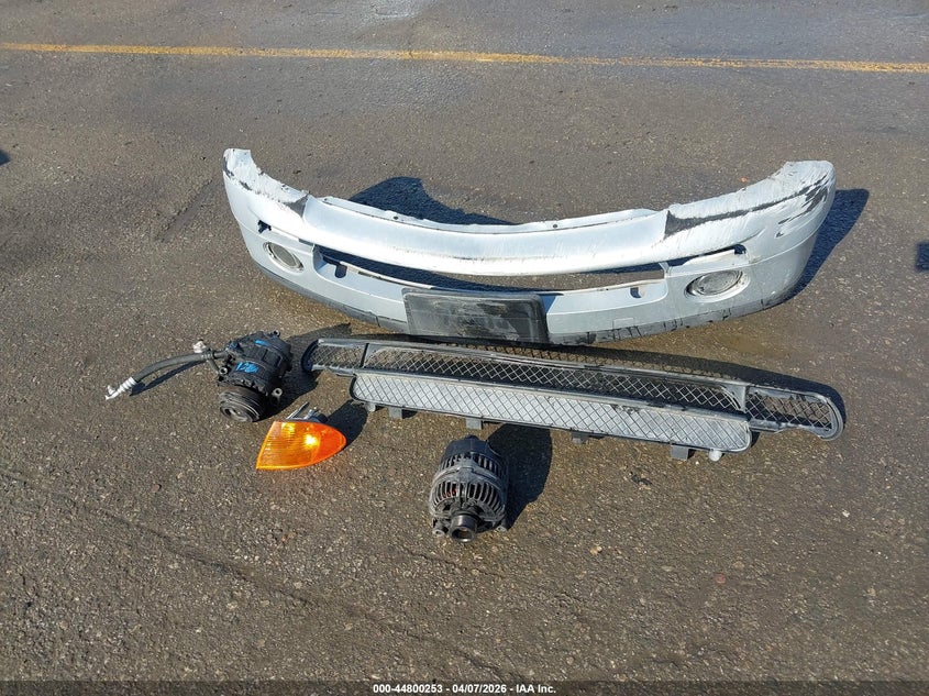 2001 BMW 330I VIN: WBAAV53421FJ68512 Lot: 44800253