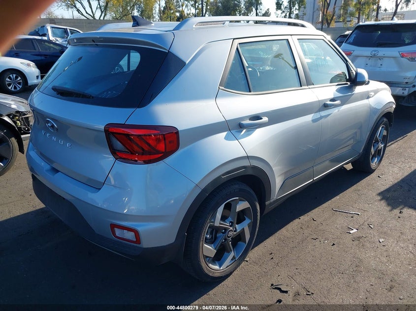 2022 Hyundai Venue Sel