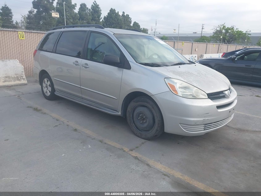 2004 Toyota Sienna Le