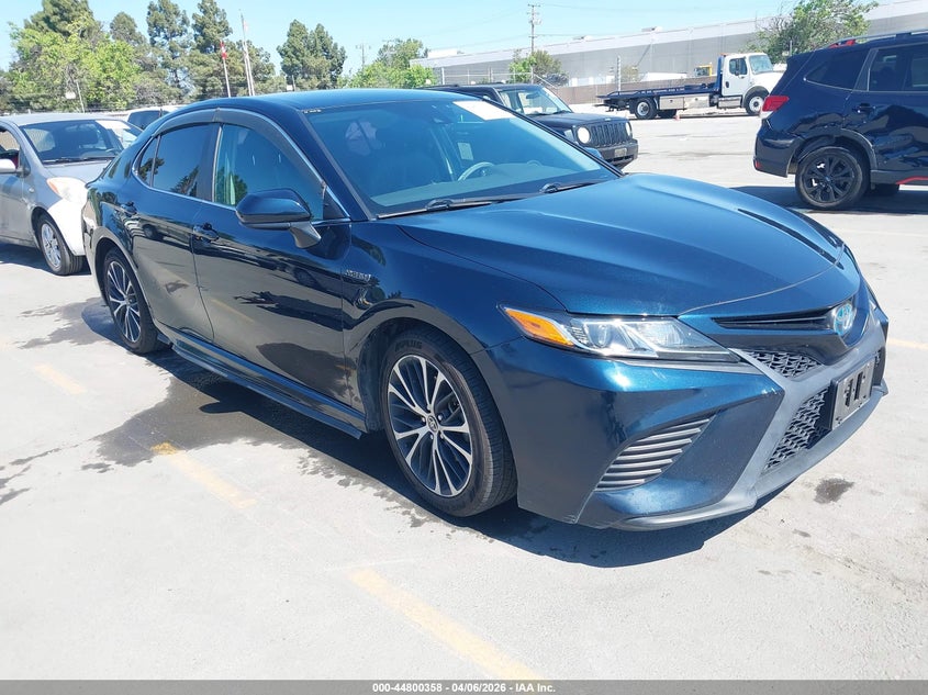2020 Toyota Camry Se Hybrid