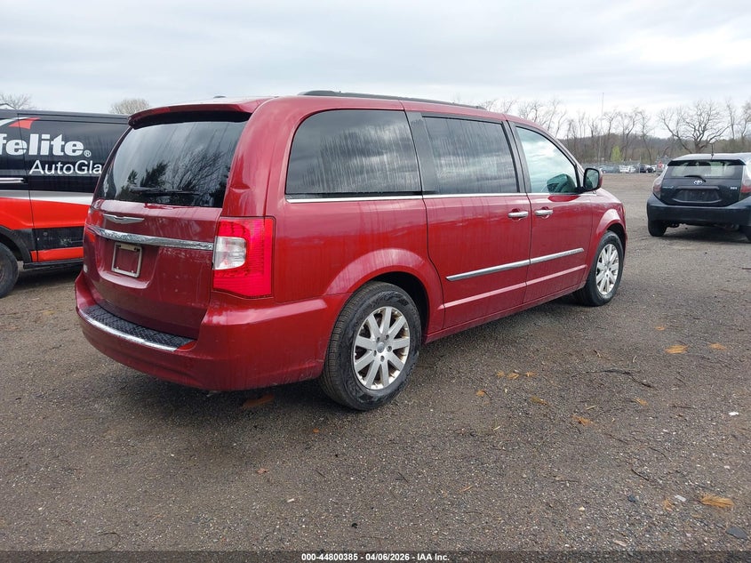 2016 Chrysler Town & Country Touring