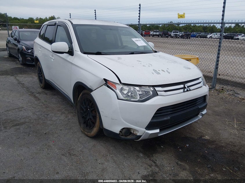 2015 Mitsubishi Outlander Es
