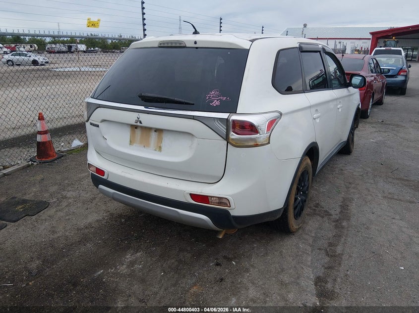 2015 Mitsubishi Outlander Es