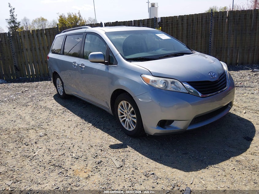 2011 Toyota Sienna Xle V6