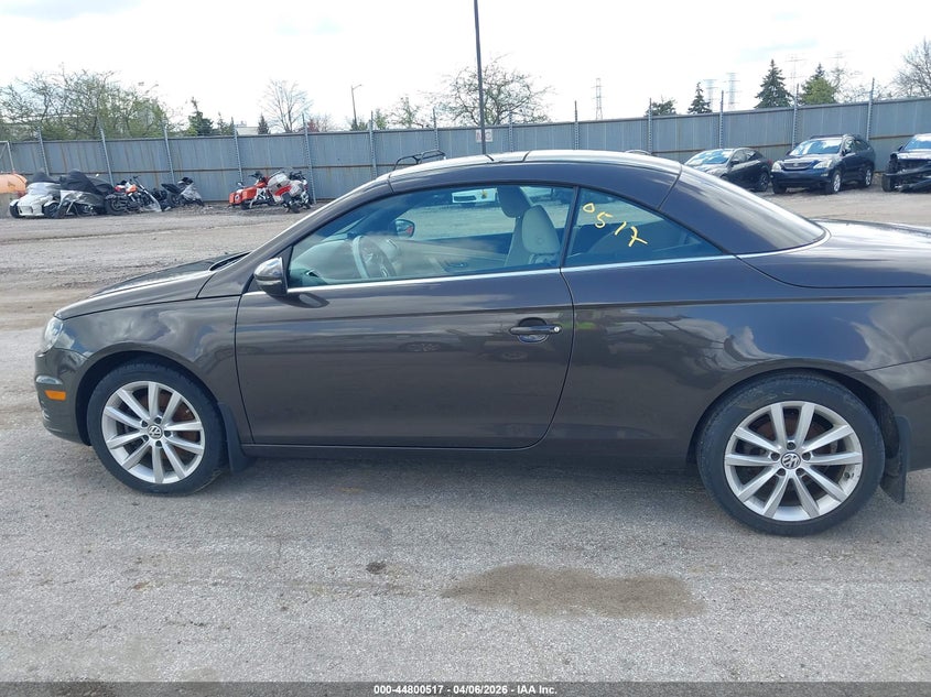 2016 Volkswagen Eos Komfort VIN: WVWBW8AH1GV000144 Lot: 44800517