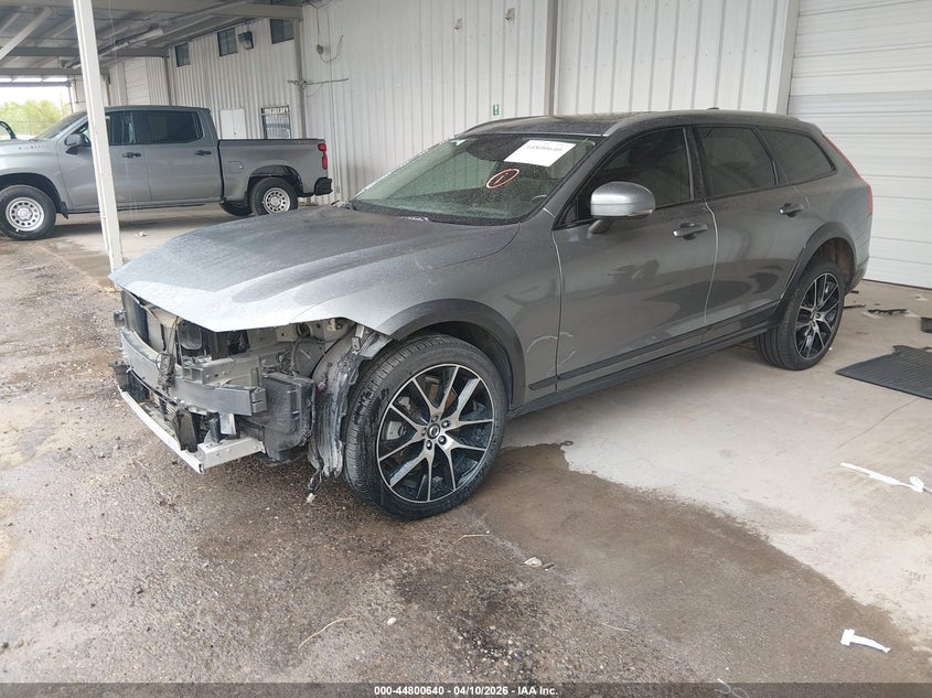 2019 Volvo V90 Cross Country T6