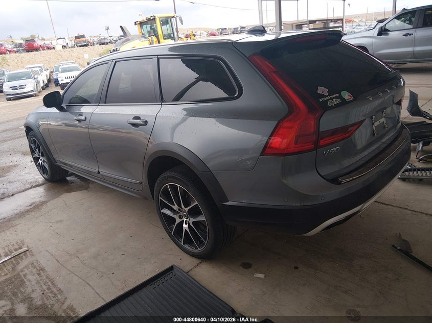 2019 Volvo V90 Cross Country T6