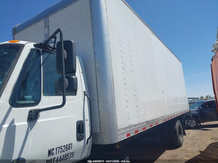 2019 International Durastar 4300 white Lot 111044800670 Vin 1HTMMMML4KH404914