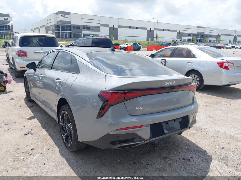 2025 KIA K5 auction photo 3
