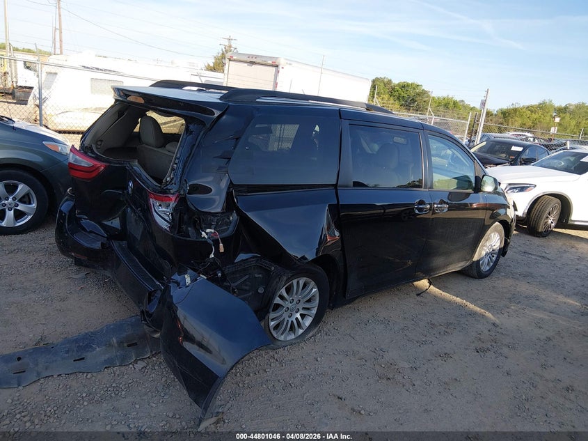 2017 Toyota Sienna Xle 8 Passenger